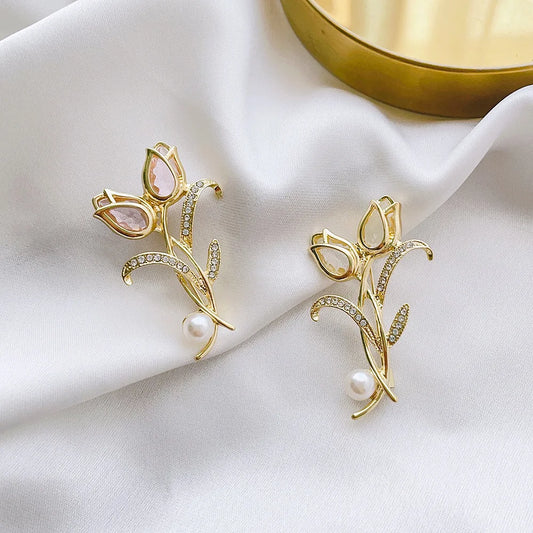 Tulip Flower Pearl Gala Brooch