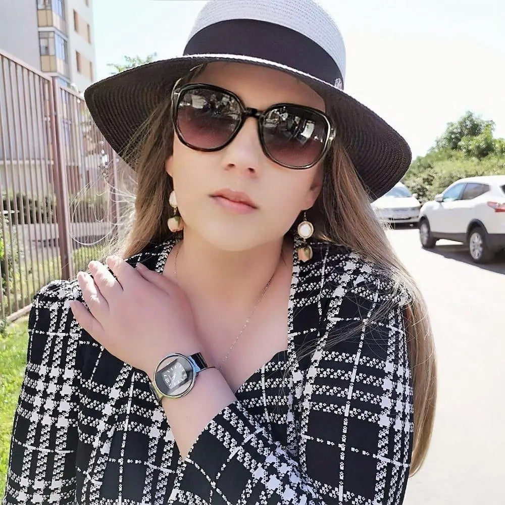 Gilded Bangle Bracelet Luxury Watch