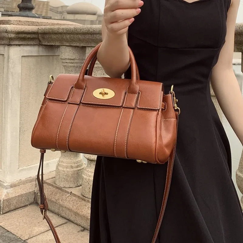 Soft Grain Essential Daily Handbag