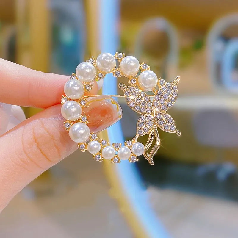 Tulip Flower Pearl Gala Brooch