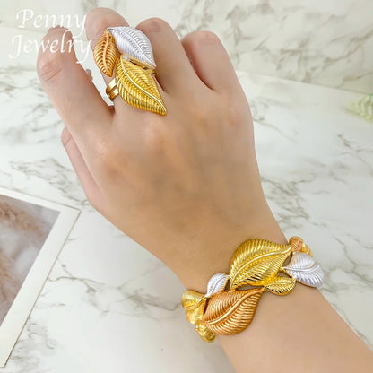 Leaf Shaped Gilded Choker Set