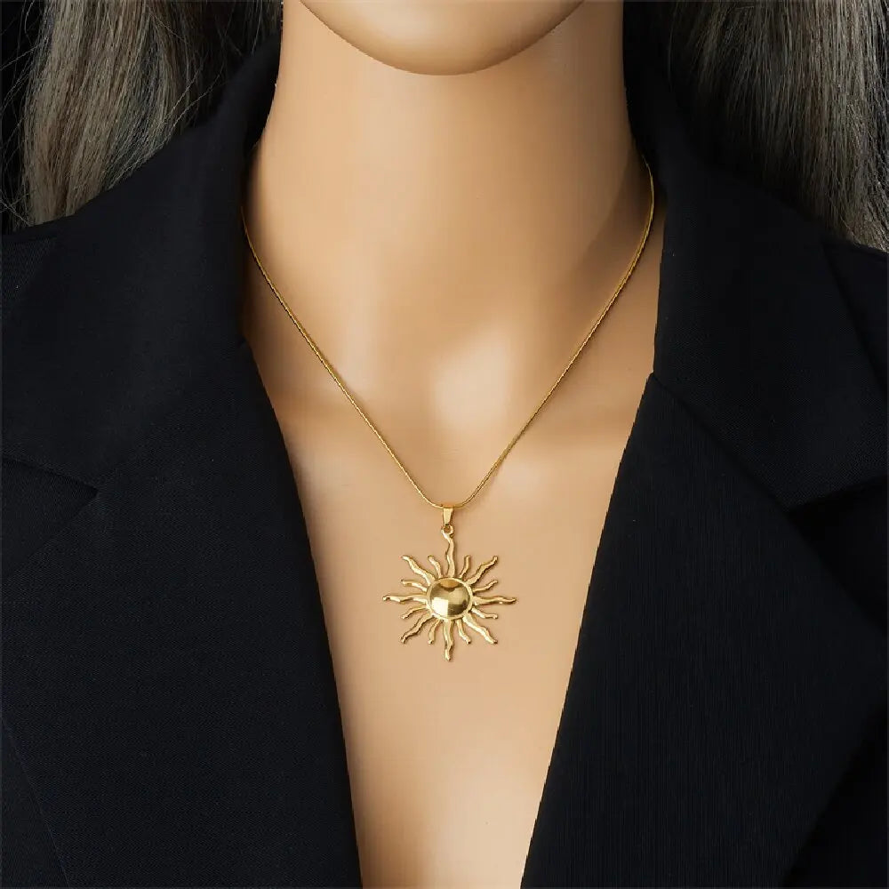 Solar Concise Sun Pendant Necklace