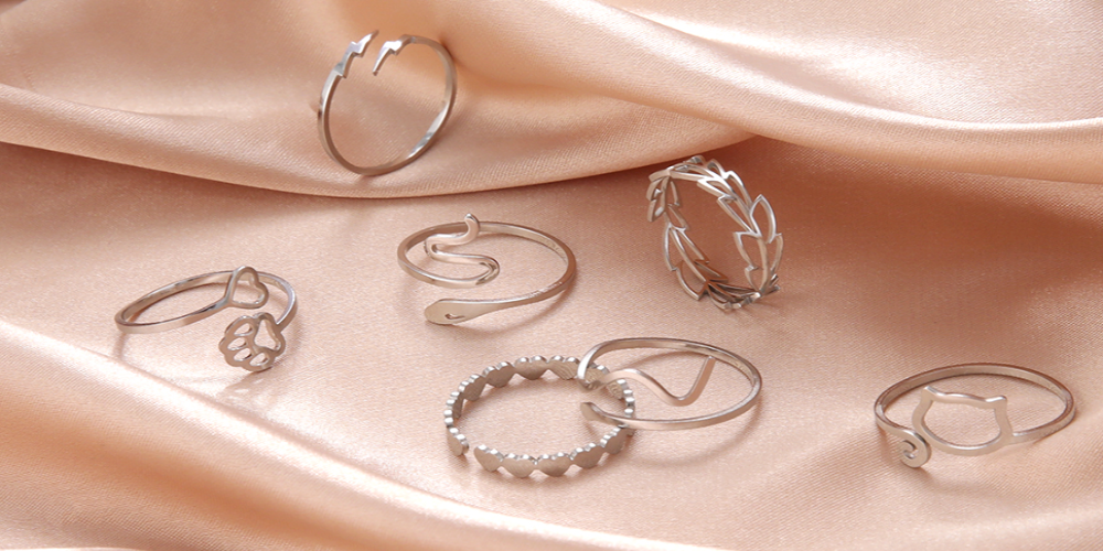 Gilded Heart Animal Motif Ring