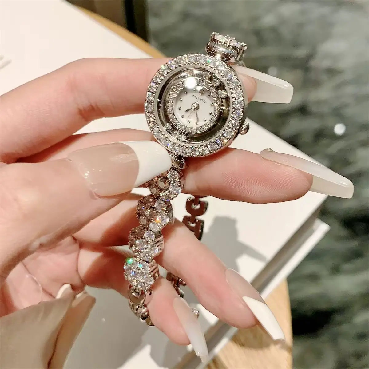 Fine Shell Rhinestone Bracelet Watch