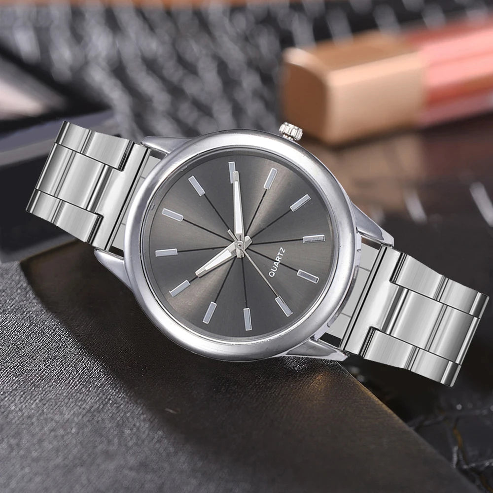 Rhinestone Gilded Mesh Bracelet Watch
