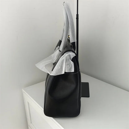 Soft Grain Essential Daily Handbag